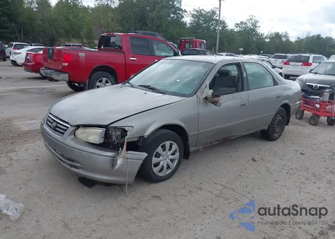 2000 Toyota Camry Le from USA, damaged, VIN 4T1BG22K7YU654850
